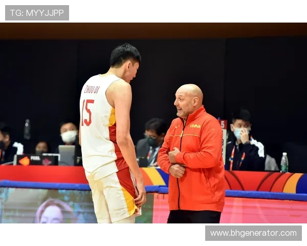 中国男篮备战世界杯大名单公布，周琦领衔年轻球员迎挑战